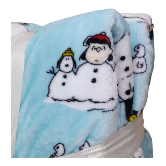 Peanuts Snoopy Plush King Blanket Winter Scene By Berkshire 108" X 90" Snowman - Picture 3 of 8